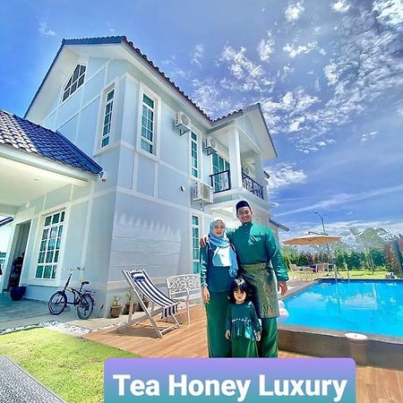Tea Honey Luxury Villa Malacca Exterior photo