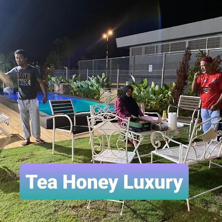Tea Honey Luxury Villa Malacca Exterior photo